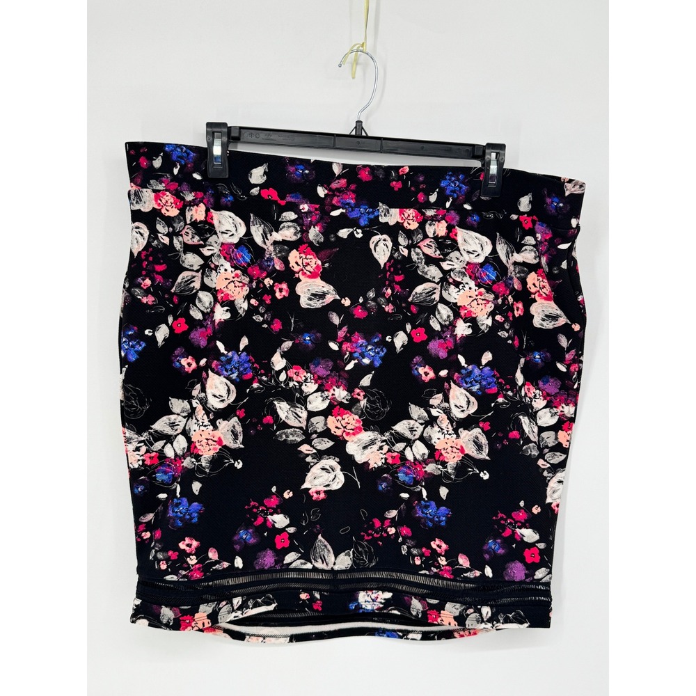 Torrid Pencil Skirt Womens Size 3X Black Floral Mesh Trim Scuba Knit Colorful